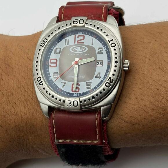 Red Athletic Works Men’s Watch - Picture 2 of 5